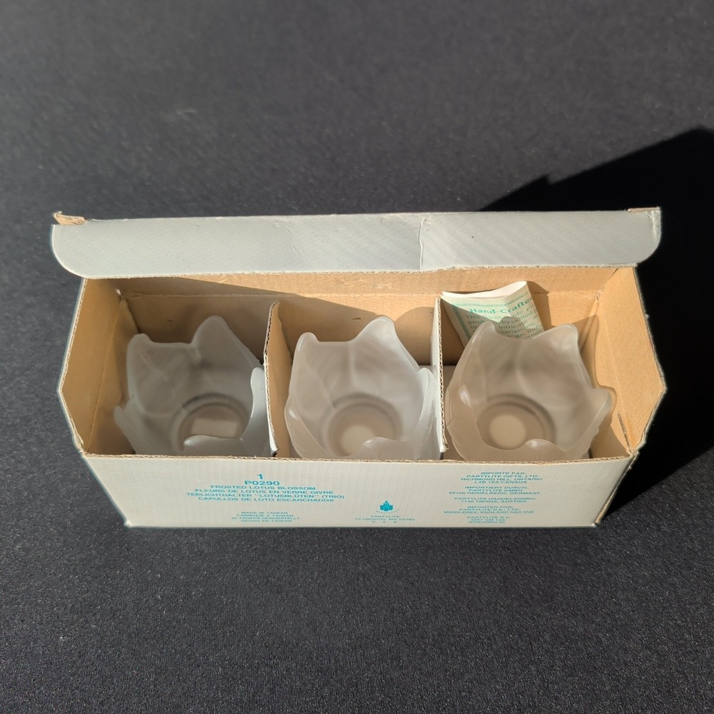 Set of 3 Partylite Frosted Lotus Blossom Glass Votive Candle Holders P0290 - Picture 7 of 10
